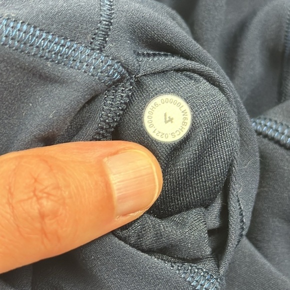 Lululemon Align™ High Rise Crop 17" True Navy - Picture 5 of 6